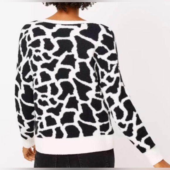 Ann Taylor LOFT Black White Giraffe Animal Print Sweater | Size S | Worn Once - Picture 2 of 7